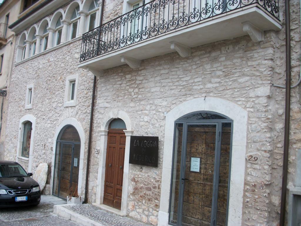 Отель La Loggia Di Federico Navelli Экстерьер фото